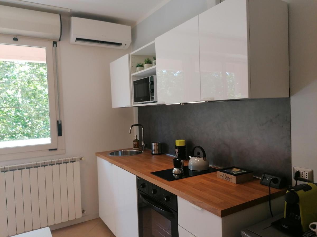 Area33 Guest House Болоня Екстериор снимка